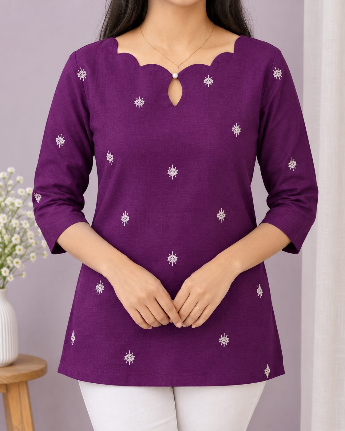Scalloped Keyhole Neck Kurti 